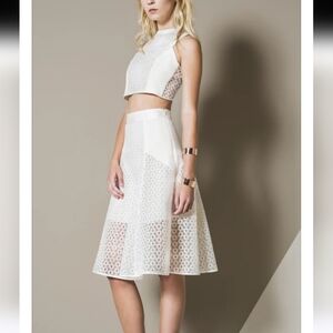 WAI MING RENEE SKIRT SIZE 4